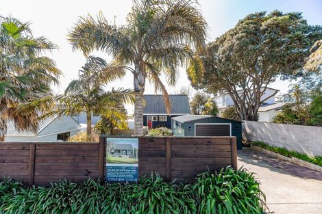 Photo of property in 1396 Whangaparaoa Road, Army Bay, Whangaparaoa, 0930