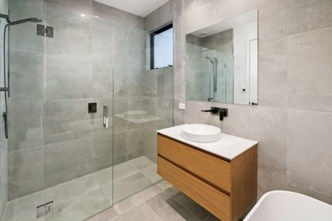 Photo of property in 33 Obelisk Street, Wanaka, 9305