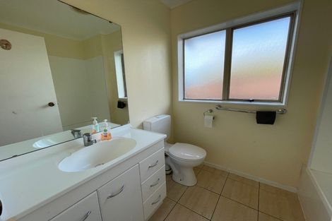 Photo of property in 43 Sandwick Drive, Weymouth, Auckland, 2103