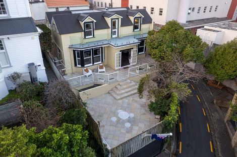 Photo of property in 15 Selwyn Terrace, Thorndon, Wellington, 6011