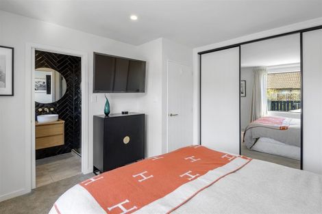 Photo of property in 2/74a Jeffreys Road, Fendalton, Christchurch, 8052