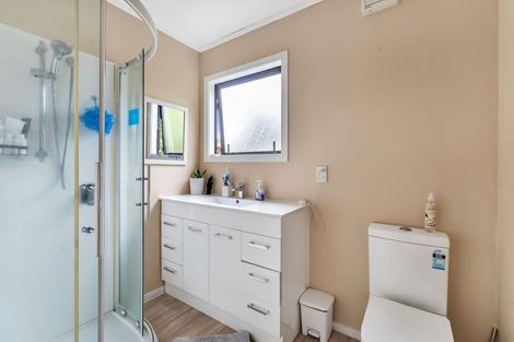 Photo of property in 49 Leinster Avenue, Raumati South, Paraparaumu, 5032