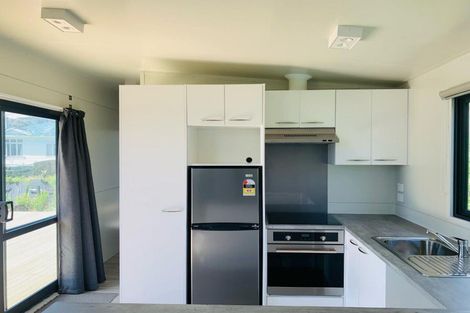 Photo of property in 43 Seafront Road, Castlecliff, Whanganui, 4501