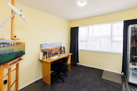 Photo of property in 10a Peters Avenue, Cloverlea, Palmerston North, 4412