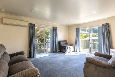 Photo of property in 257a Waikawa Road, Waikawa, Picton, 7220