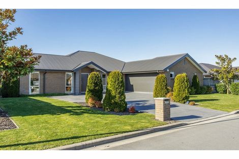 Photo of property in 10 Oakdene Place, Halswell, Christchurch, 8025