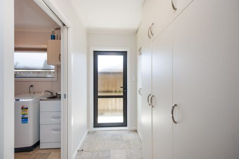 Photo of property in 18 Thomson Street, West End, Palmerston North, 4412