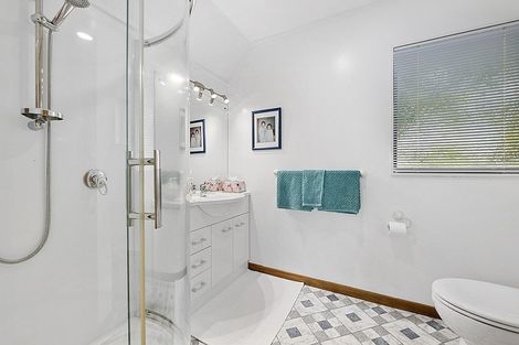 Photo of property in 3 Chichester Drive, Pinehaven, Upper Hutt, 5019