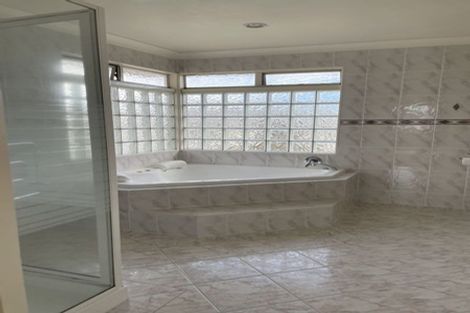 Photo of property in 6 Nathan Close, Somerville, Auckland, 2014