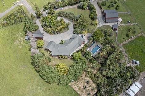 Photo of property in 64 Gervin Road, Wainui, Silverdale, 0992