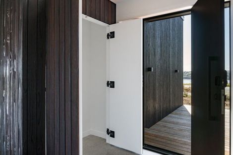 Photo of property in 44 Rangitahi Road, Raglan, 3225