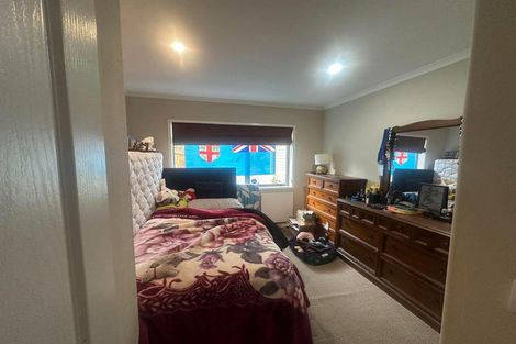 Photo of property in 4 Bluejacket Place, Whitby, Porirua, 5024