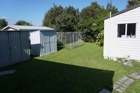 Photo of property in 16 Dewe Terrace, Foxton Beach, Foxton, 4815