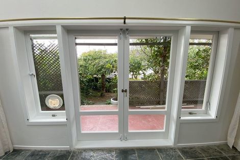 Photo of property in 2a Seaforth Avenue, Mangere Bridge, Auckland, 2022