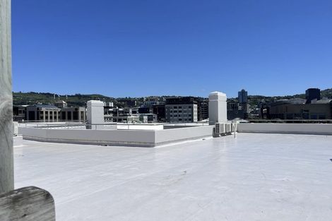 Photo of property in Fountain Court, 8/48 Oriental Parade, Oriental Bay, Wellington, 6011