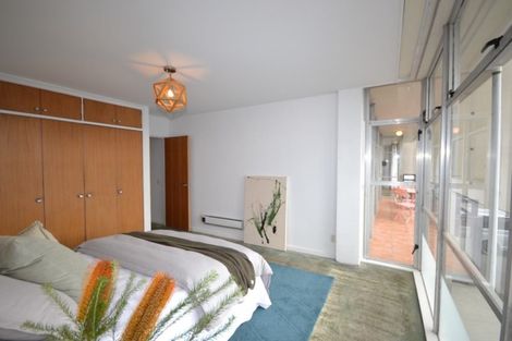 Photo of property in Dorchester Apartments, 144 Oriental Parade, Oriental Bay, Wellington, 6011