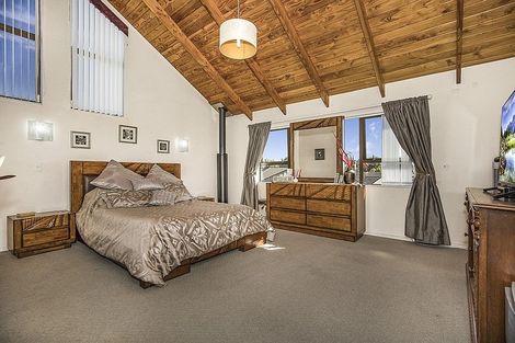 Photo of property in 16 Muirfield Street, Wattle Downs, Auckland, 2103