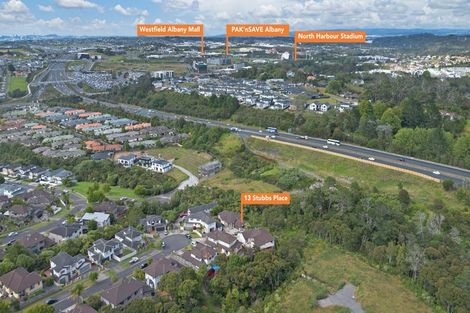 Photo of property in 13 Stubbs Place, Fairview Heights, Auckland, 0632