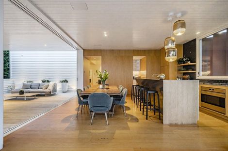 Photo of property in 215 Jervois Road, Herne Bay, Auckland, 1011