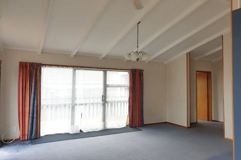 Photo of property in 115 Sykes Road, Weymouth, Auckland, 2103