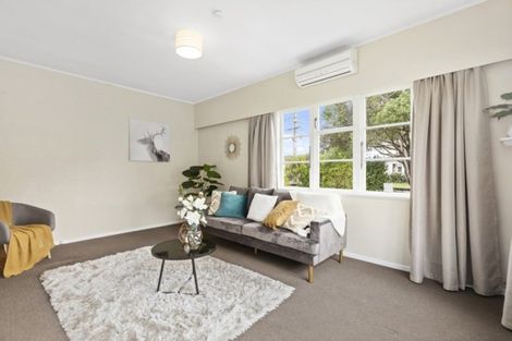 Photo of property in 6 Durham Crescent, Fairfield, Lower Hutt, 5011