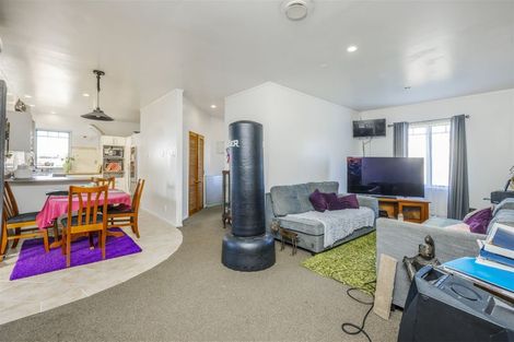 Photo of property in 79 Fairburn Road, Otahuhu, Auckland, 1062