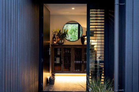 Photo of property in 2 Fife Court, Jacks Point, Queenstown, 9371