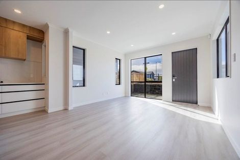 Photo of property in 7 Kikorangi Drive, Wainui, 0992