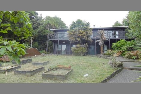 Photo of property in 554 Scenic Drive, Waiatarua, Auckland, 0612