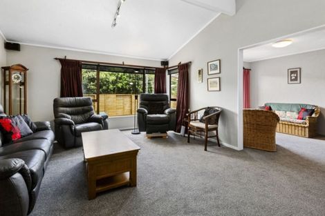 Photo of property in 5 Deveron Place, Tawa, Wellington, 5028