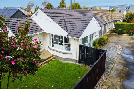 Photo of property in 1/36 Jeffreys Road, Fendalton, Christchurch, 8052