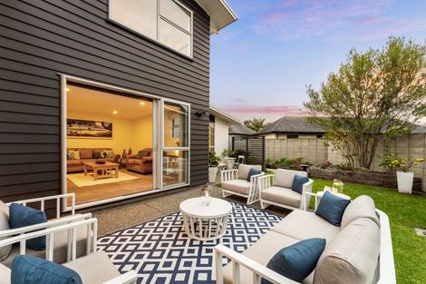 Photo of property in 26 Waitotara Way, Whitianga, 3510