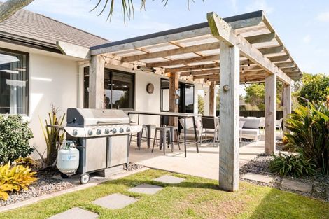 Photo of property in 12 Carrington Drive, Papamoa Beach, Papamoa, 3118