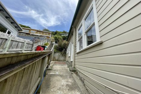 Photo of property in 12a Freeling Street, Island Bay, Wellington, 6023