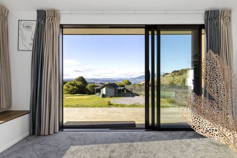 Photo of property in 5 Grandview Lane, Acacia Bay, 3385