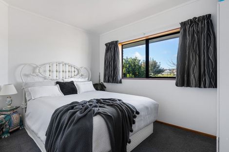 Photo of property in 40 Endeavour Avenue, Welcome Bay, Tauranga, 3112