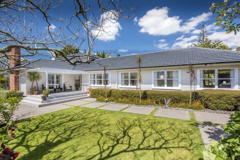 Photo of property in 14 Maleme Avenue, Belmont, Auckland, 0622