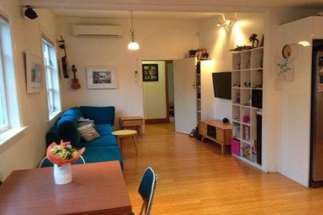 Photo of property in 250 Houghton Bay Road, Houghton Bay, Wellington, 6023