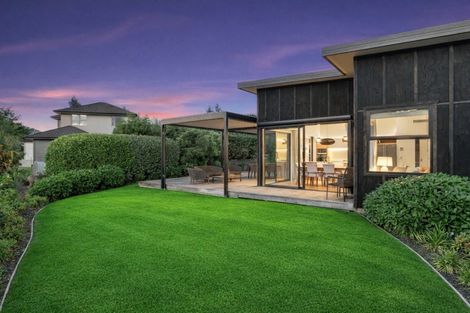 Photo of property in 1 Kirimoko Crescent, Wanaka, 9305