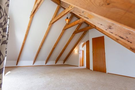 Photo of property in 1396 Whangaparaoa Road, Army Bay, Whangaparaoa, 0930