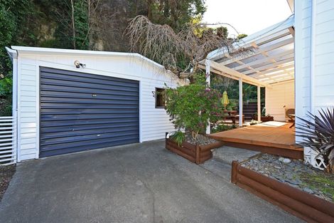Photo of property in 10 Coote Road, Bluff Hill, Napier, 4110