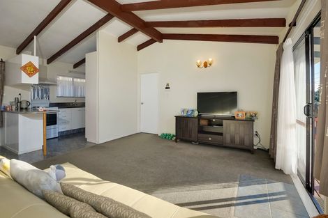 Photo of property in 2/29 Rogan Street, Mount Roskill, Auckland, 1041