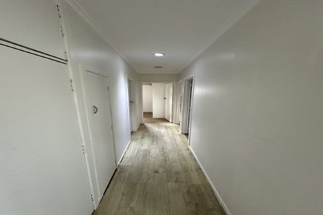 Photo of property in 19 Camelot Place, Glenfield, Auckland, 0629