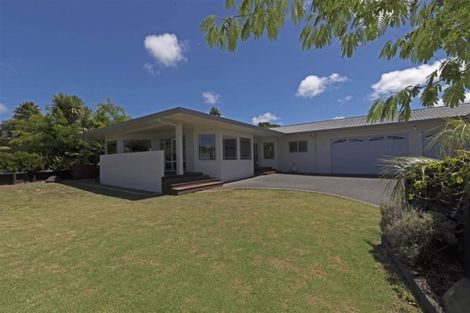 Photo of property in 12 Amber Place, Waimauku, 0812