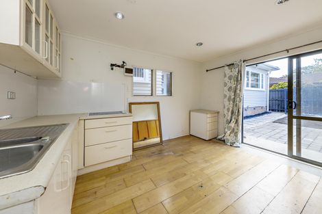 Photo of property in 15 Landscape Road, Papatoetoe, Auckland, 2025