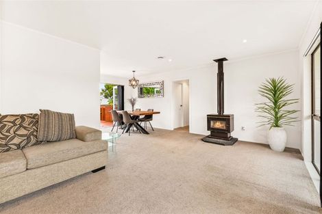 Photo of property in 2/14 Matama Road, Glen Eden, Auckland, 0602