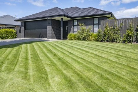Photo of property in 14 Awarua Road, Pegasus, 7612