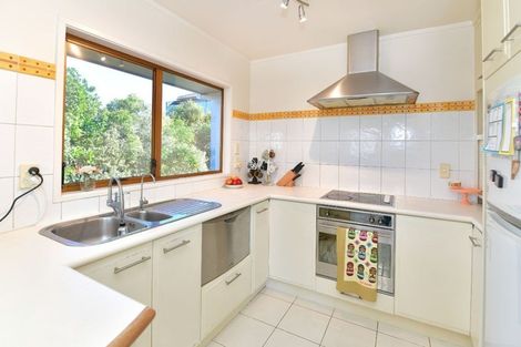 Photo of property in 2/23 Commodore Parry Road, Castor Bay, Auckland, 0620