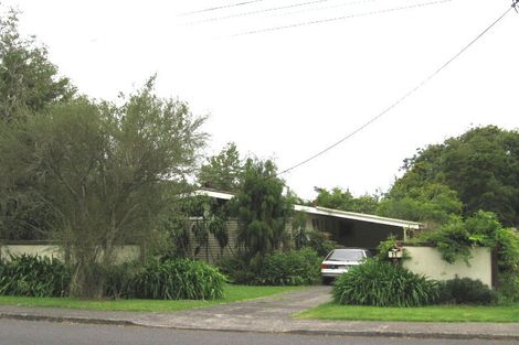 Photo of property in 11 Hillcrest Avenue, Hillcrest, Auckland, 0627