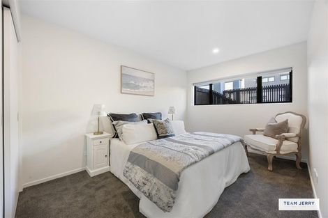 Photo of property in 2/1g Dishys Road, Flat Bush, Auckland, 2019